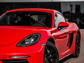 2018 Porsche Cayman III 718 (982), красный, 6500000 рублей, вид 2