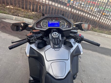 2019 Honda GL 1800 Gold Wing, серебристый, 1950000 рублей, вид 4