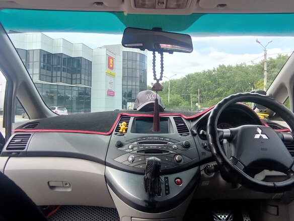 2006 Mitsubishi Grandis I, чёрный, 970000 рублей - вид 12