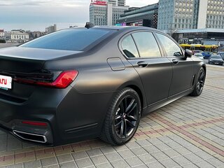 2021 BMW 7 серии 730d VI (G11/G12) Рестайлинг, чёрный, 4700000 рублей, вид 4
