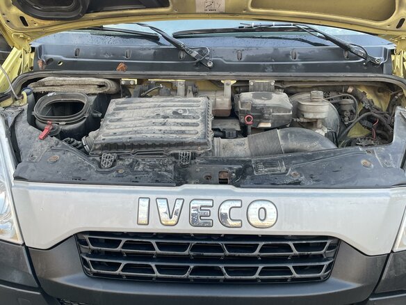 2016 Iveco Daily, жёлтый, 1490000 рублей - вид 3
