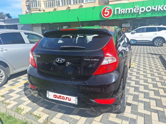 2012 Hyundai Solaris I, чёрный, 700000 рублей - вид 2