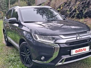 2018 Mitsubishi Outlander III Рестайлинг 3, серый, 2100000 рублей, вид 3