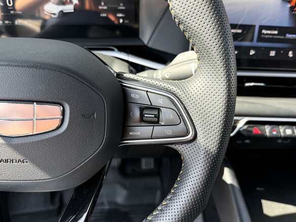 2025 Geely Coolray (Binyue L) I Рестайлинг 2, белый - вид 21