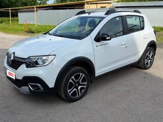 2022 Renault Sandero Stepway II Рестайлинг, белый, 1425000 рублей, вид 2