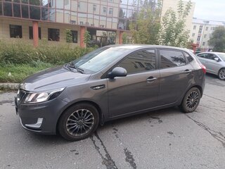2014 Kia Rio 6-speed III, серый, 870000 рублей, вид 2