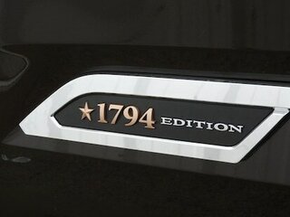 2025 Toyota Tundra CrewMax III, чёрный, 10677163 рублей, вид 2