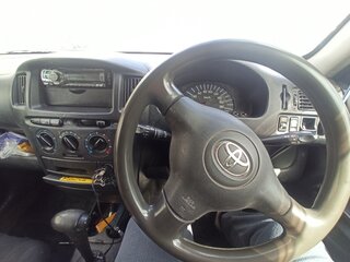 2009 Toyota Succeed I, белый, 550000 рублей, вид 5