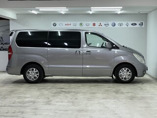 2011 Hyundai Grand Starex I, серый, 1400000 рублей, вид 4