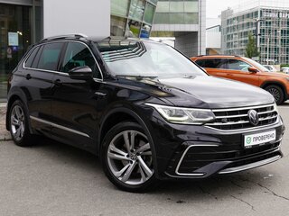 2021 Volkswagen Tiguan II Рестайлинг, чёрный, 3100000 рублей, вид 3