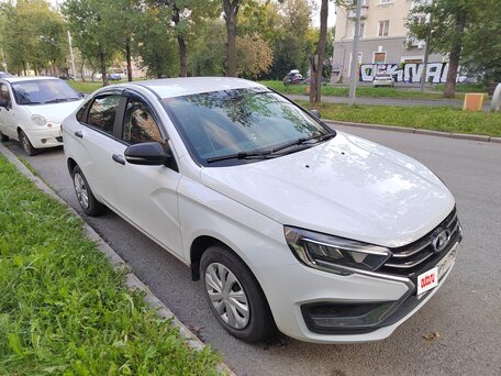2024 Lada (ВАЗ) Vesta I Рестайлинг (NG), белый, 1150000 рублей, вид 1