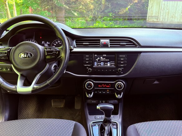 2018 Kia Rio IV, чёрный, 1450000 рублей - вид 8