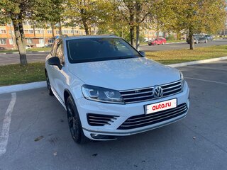2016 Volkswagen Touareg II Рестайлинг, белый, 3600000 рублей, вид 3