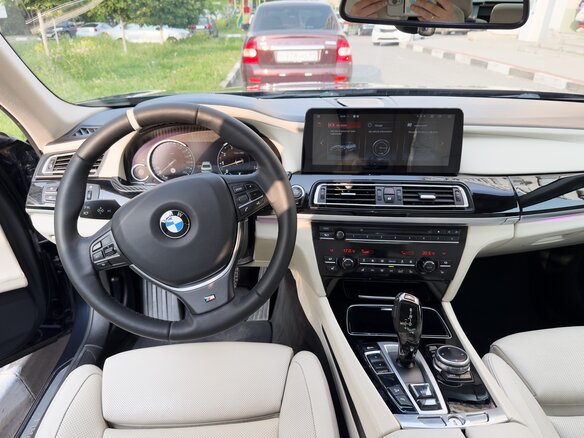 2012 BMW 7 серии Long 740Li xDrive V (F01/F02/F04) Рестайлинг, синий, 1900000 рублей - вид 19