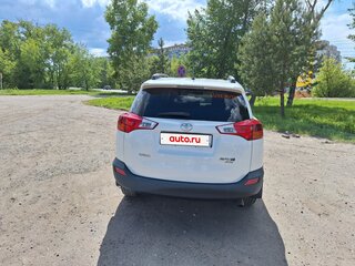 2013 Toyota RAV4 IV (XA40), белый, 1520000 рублей, вид 4