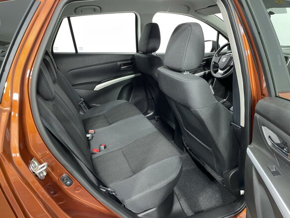 2021 Suzuki SX4 II (S-Cross) Рестайлинг, оранжевый - вид 12