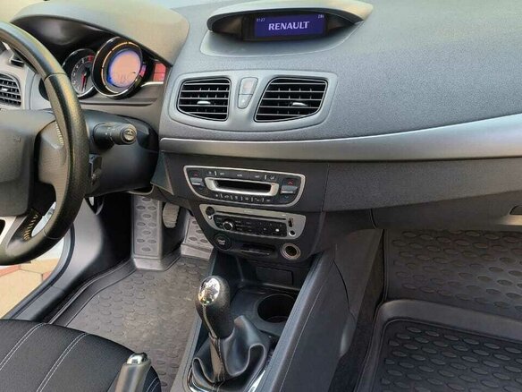 2013 Renault Fluence I Рестайлинг, белый, 1200000 рублей - вид 9