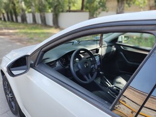 2020 Skoda Octavia III (A7) Рестайлинг, белый, 2100000 рублей, вид 4