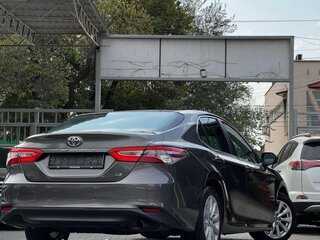 2018 Toyota Camry US Market VIII (XV70), серый, 2300000 рублей, вид 4