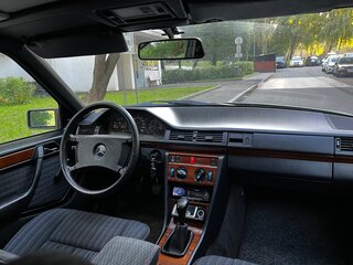 1991 Mercedes-Benz W124 200, серебристый, 1250000 рублей, вид 5