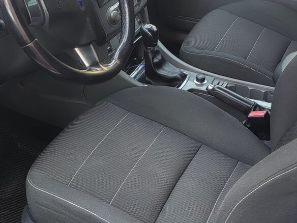 2010 Ford Focus II Рестайлинг, серебристый, 630000 рублей - вид 3