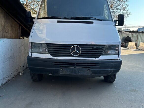 1995 Mercedes-Benz Sprinter, белый, 800000 рублей