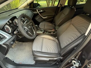 2013 Opel Astra J Рестайлинг, коричневый, 770000 рублей, вид 4