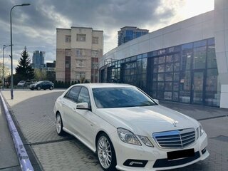 2010 Mercedes-Benz E-Класс 200 5G-Tronic IV (W212, S212, C207), белый, 1200000 рублей, вид 2