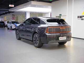 2026 Audi E7X, серый, 7207055 рублей, вид 4