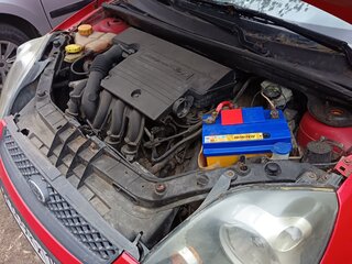 2008 Ford Fiesta Mk5, красный, 200000 рублей, вид 4