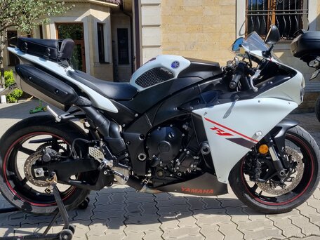 2014 Yamaha YZF-R1, белый, 890000 рублей, вид 4