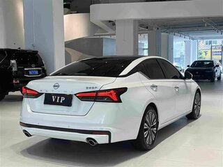 2023 Nissan Altima VI (L34) Рестайлинг, белый, 1750000 рублей, вид 4