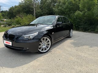 2007 BMW 5 серии 525i V (E60/E61) Рестайлинг, чёрный, 1777777 рублей, вид 1