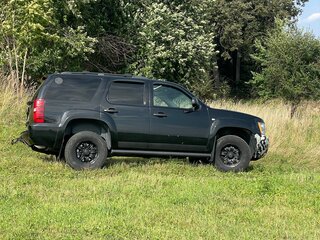 2008 Chevrolet Tahoe III, чёрный, 1340000 рублей, вид 4