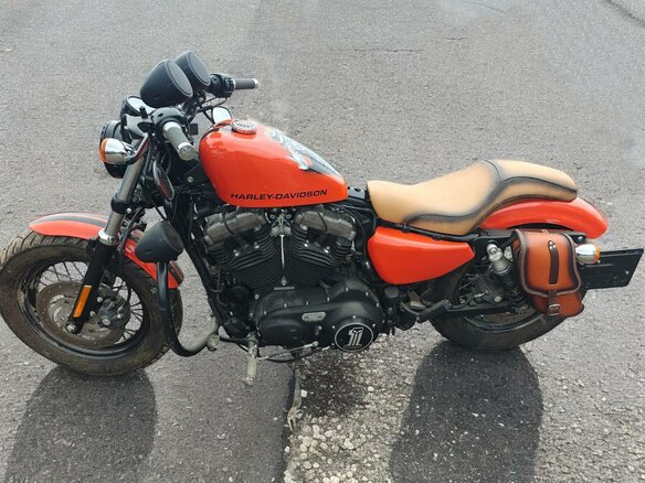2011 Harley-Davidson Sportster 1200, оранжевый, 700000 рублей - вид 1
