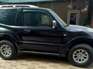 2006 Mitsubishi Pajero III Рестайлинг, чёрный, 1300000 рублей, вид 2