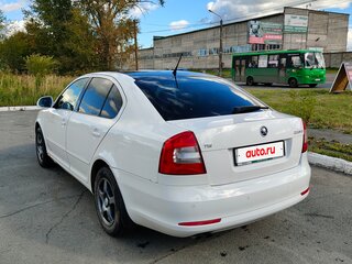 2011 Skoda Octavia II (A5) Рестайлинг, белый, 590000 рублей, вид 5