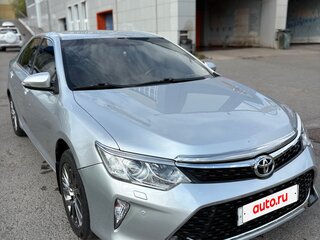 2015 Toyota Camry VII (XV50) Рестайлинг, серебристый, 1500000 рублей, вид 3