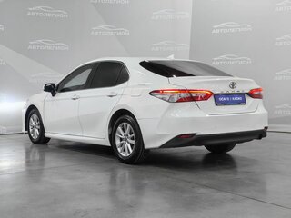 2018 Toyota Camry VIII (XV70), белый, 1530000 рублей, вид 3
