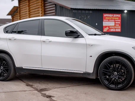 2013 BMW X6 35i I (E71) Рестайлинг, белый, 2570000 рублей, вид 4