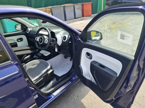 2018 Renault Twingo III, синий, 1200000 рублей - вид 9