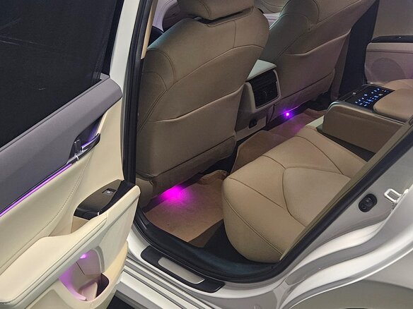 2019 Toyota Camry VIII (XV70), белый, 3750000 рублей - вид 21