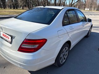 2012 Mercedes-Benz C-Класс 200 III (W204) Рестайлинг, белый, 1400000 рублей, вид 3