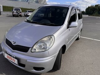 2004 Toyota FunCargo, серый, 645000 рублей, вид 1