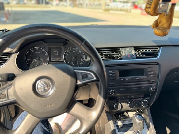 2014 Skoda Octavia III (A7), серый, 950000 рублей - вид 5