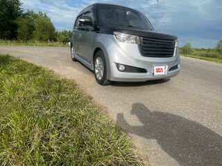 2010 Toyota bB II Рестайлинг, серебристый, 1250000 рублей, вид 3