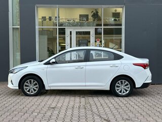 2021 Hyundai Solaris II Рестайлинг, белый, 1429000 рублей, вид 3