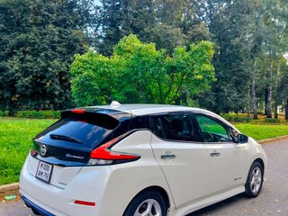 2018 Nissan Leaf II (ZE1), белый, 1775000 рублей, вид 5