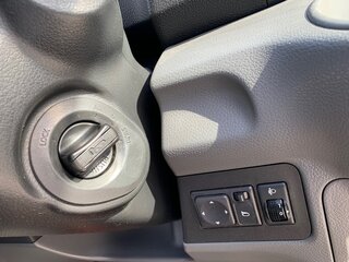 2014 Nissan NV200, серебристый, 1600000 рублей, вид 4