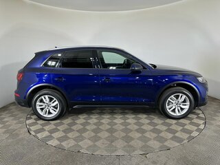 2021 Audi Q5 45 TFSI II (FY) Рестайлинг, синий, 4150000 рублей, вид 4
